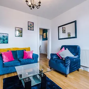 Rosedale Avenue Holiday home